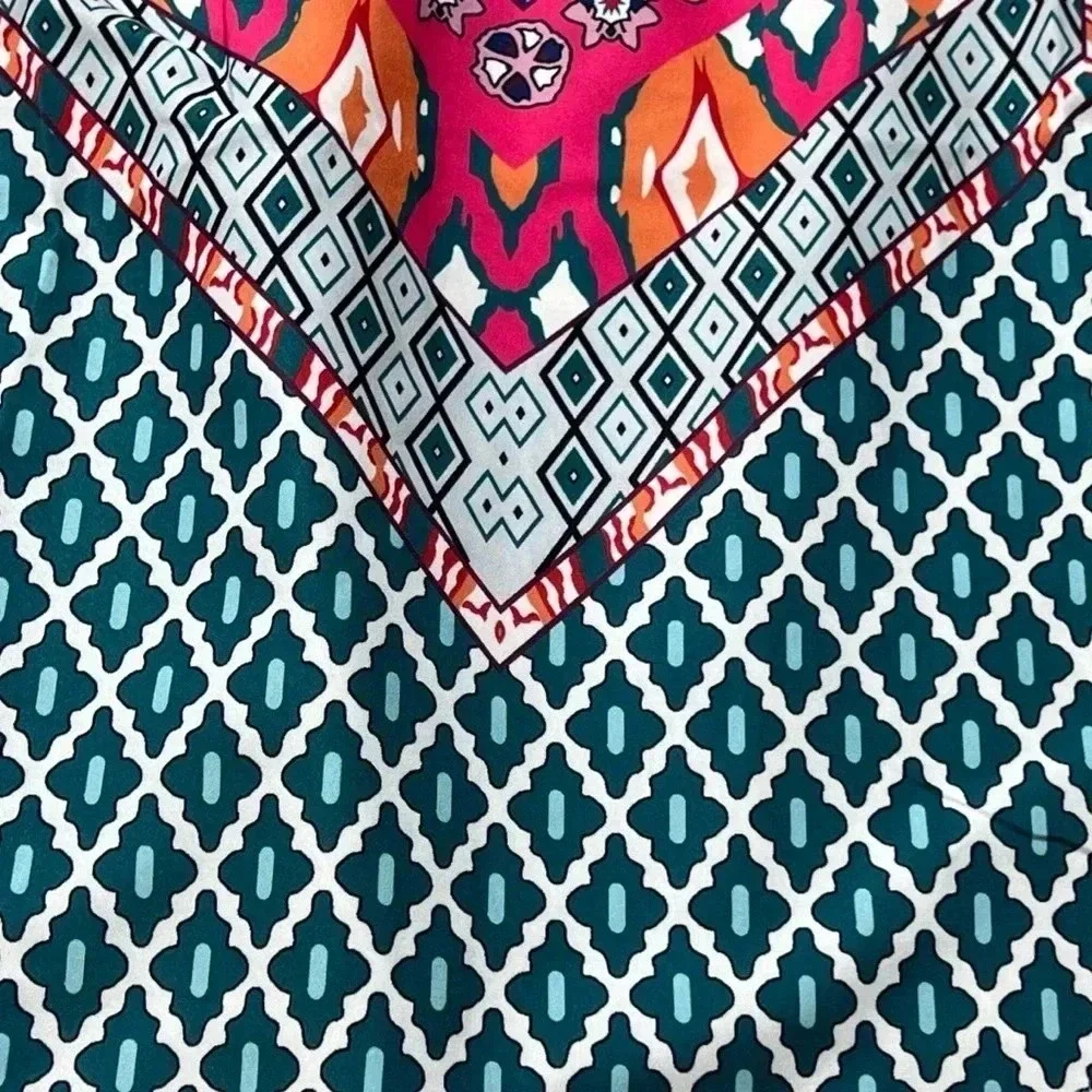 SHEIN Curve VCAY Plus Geo Print Cami With Gold Chain Link Spaghetti Strap 1X - Picture 7 of 13